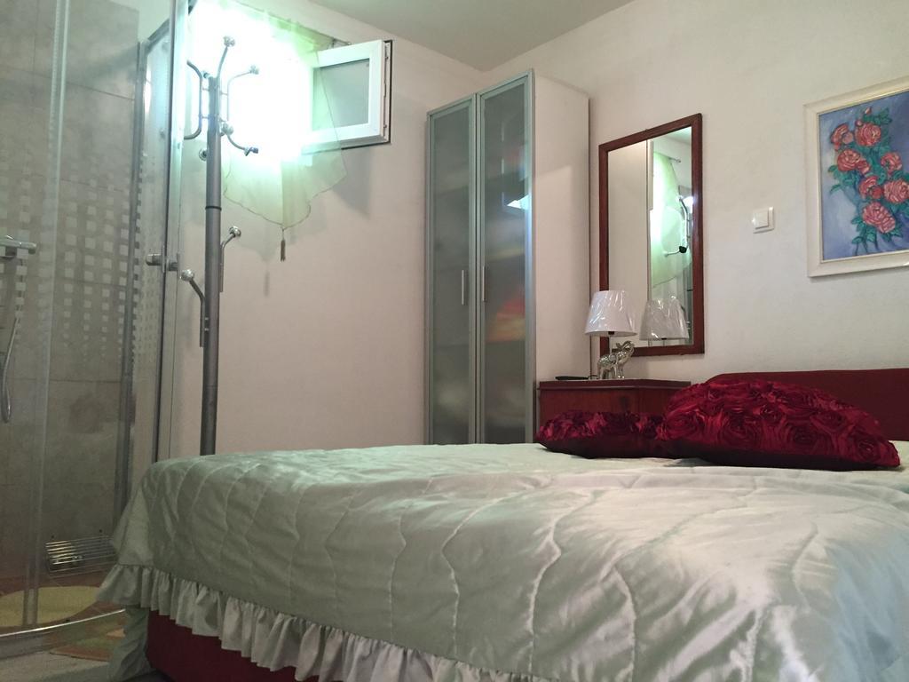 Apartment Greis ราชานิ ภายนอก รูปภาพ