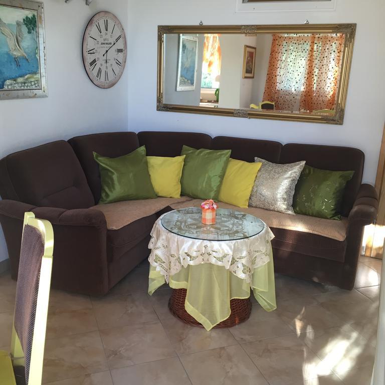 Apartment Greis ราชานิ ภายนอก รูปภาพ
